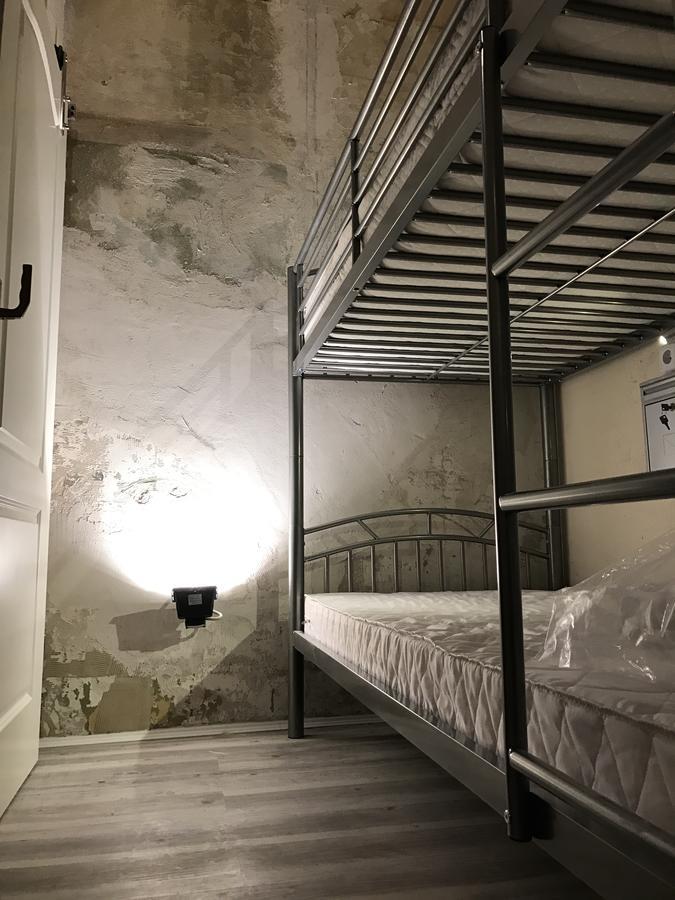 Minihostel 12monkeys Kudamm * Berlino
