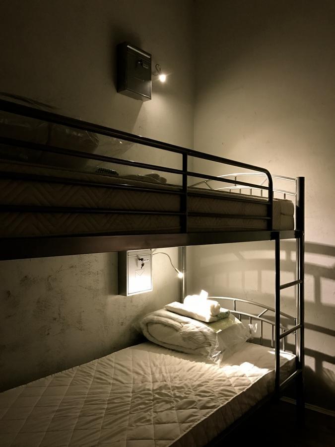 Minihostel 12monkeys Kudamm * Berlino